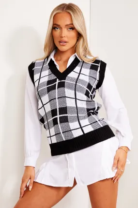 Clover Black and White Check Print V Neck Knit Vest Top